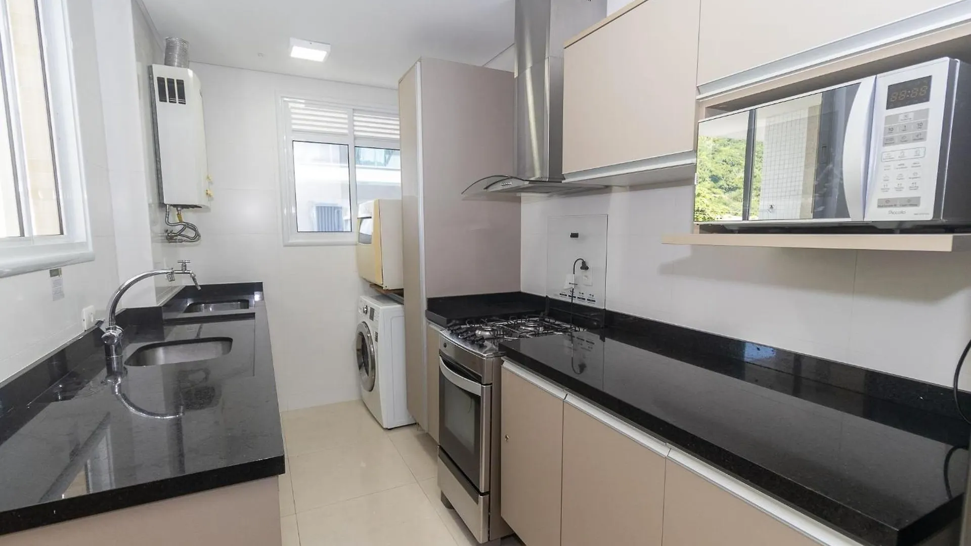 Lägenhet Varandas Do Atlantico 304A - Excelente Apartamento Em Condominio De Luxo A Beira Mar - Piscina Climatizada - Academia - Bombinhas Brasilien
