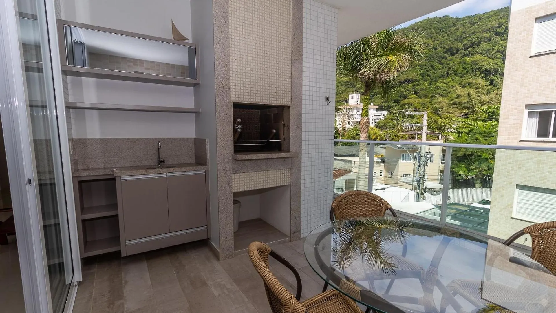 Varandas Do Atlantico 304A - Excelente Apartamento Em Condominio De Luxo A Beira Mar - Piscina Climatizada - Academia - Bombinhas
